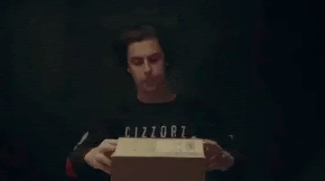 Comet put a knife in the box